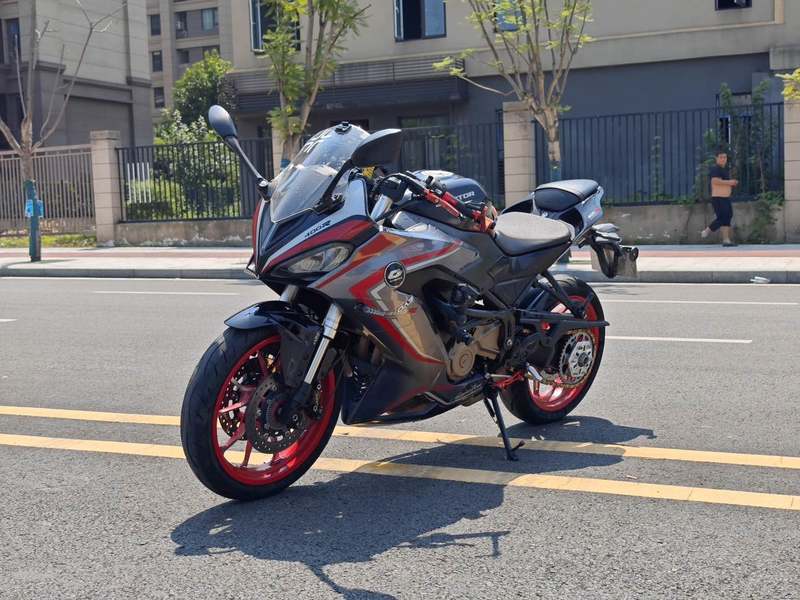 二手QJMOTOR赛400