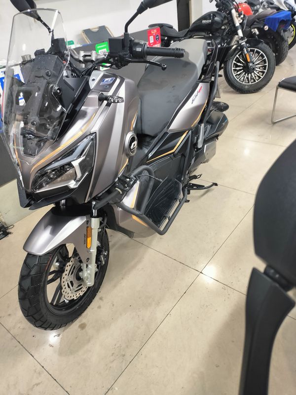 二手QJMOTOR鸿150ADV