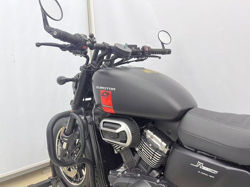 二手QJMOTOR闪250