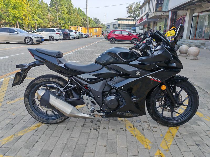 二手豪爵铃木GSX250R