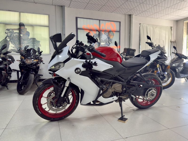 二手QJMOTOR赛400