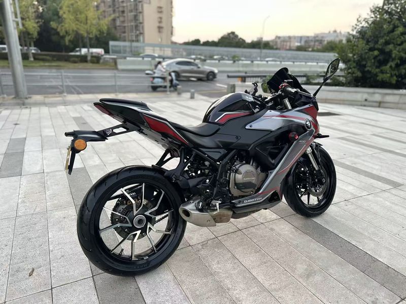 二手QJMOTOR赛400