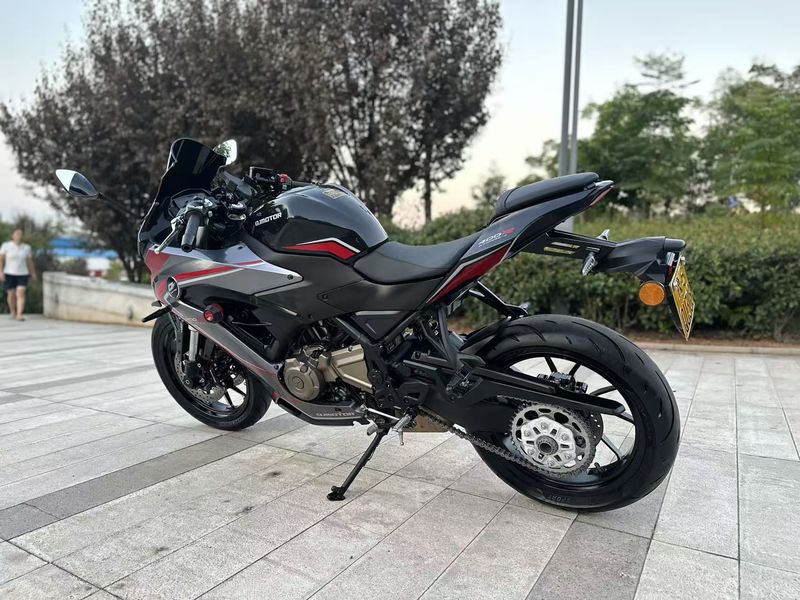 二手QJMOTOR赛400