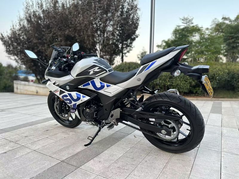 二手豪爵铃木GSX250R