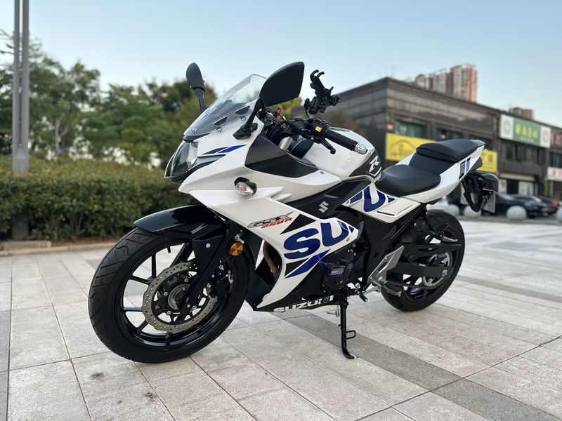 二手豪爵铃木GSX250R