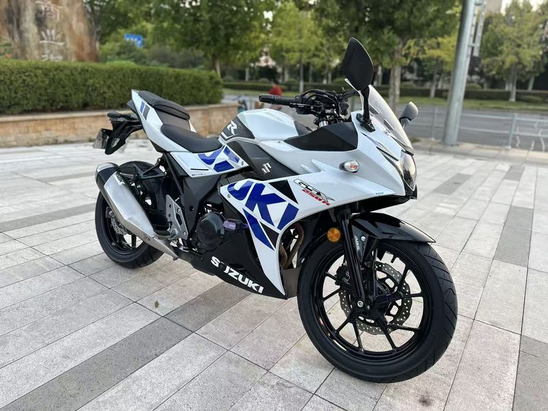 二手豪爵铃木GSX250R