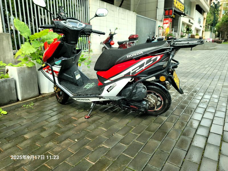 二手五羊本田NX125