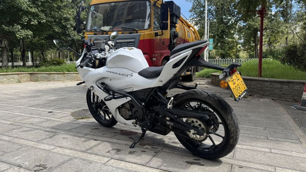 二手QJMOTOR赛250