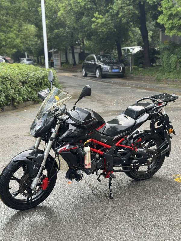 二手贝纳利红宝龙 TNT150i
