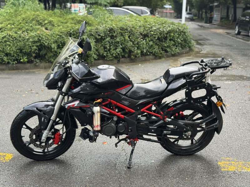 二手贝纳利红宝龙 TNT150i