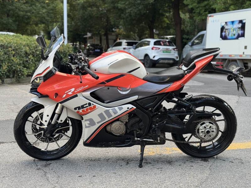 二手QJMOTOR赛250