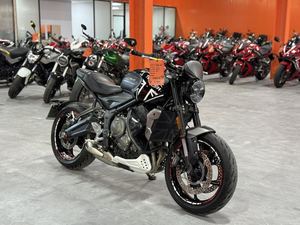 二手凯旋Trident 660