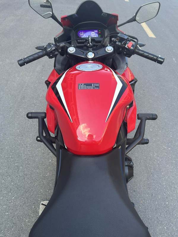 二手本田CBR400R