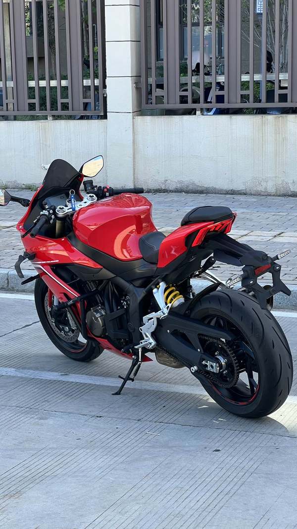 二手QJMOTOR赛800