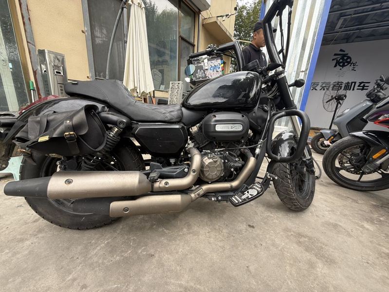 二手QJMOTOR闪300
