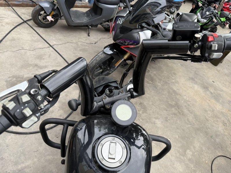 二手QJMOTOR闪300