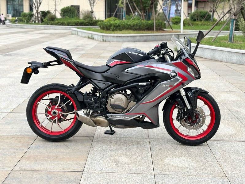 二手QJMOTOR赛400