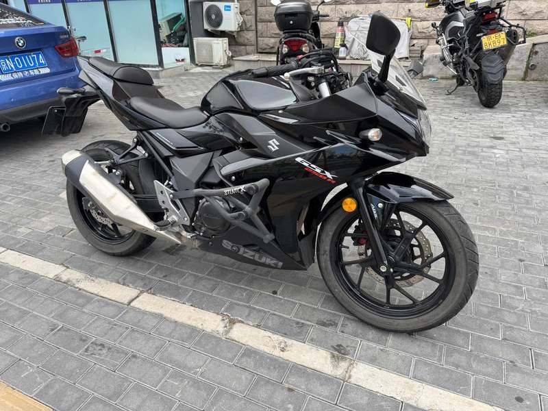 二手豪爵铃木GSX250R