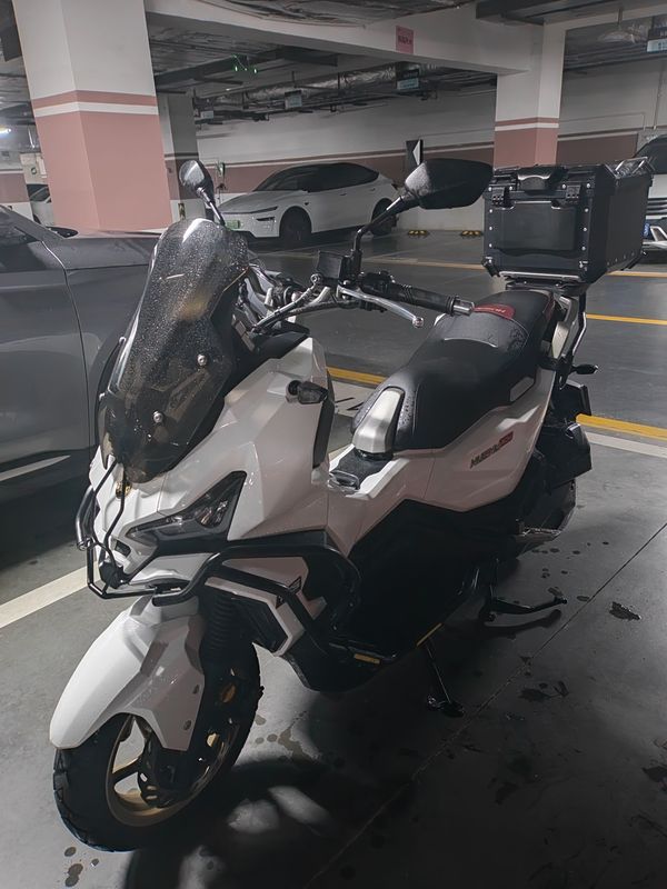 二手三阳哈士奇 Husky ADV150