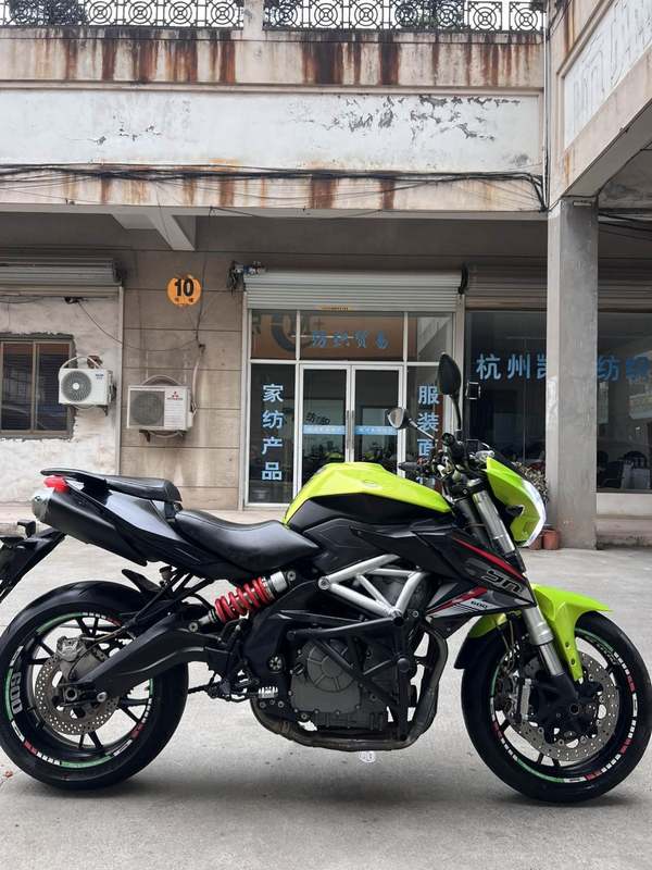 二手贝纳利TNT600i