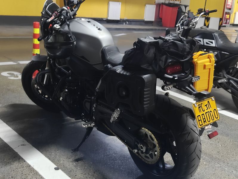 二手贝纳利幼狮 Leoncino 800