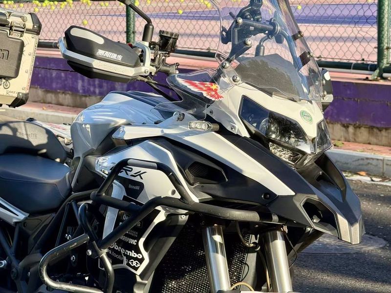 二手贝纳利金鹏 TRK502