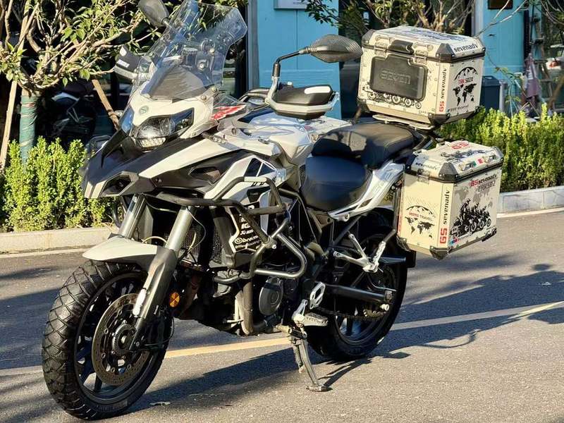 二手贝纳利金鹏 TRK502