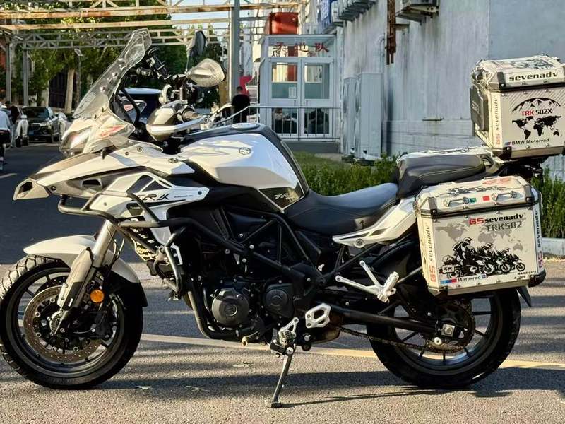二手贝纳利金鹏 TRK502