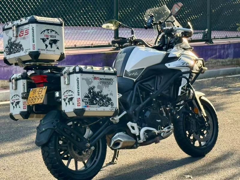 二手贝纳利金鹏 TRK502