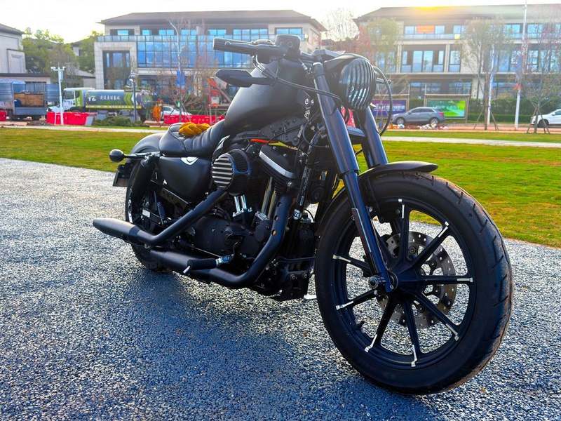 二手哈雷戴维森Iron883 硬汉