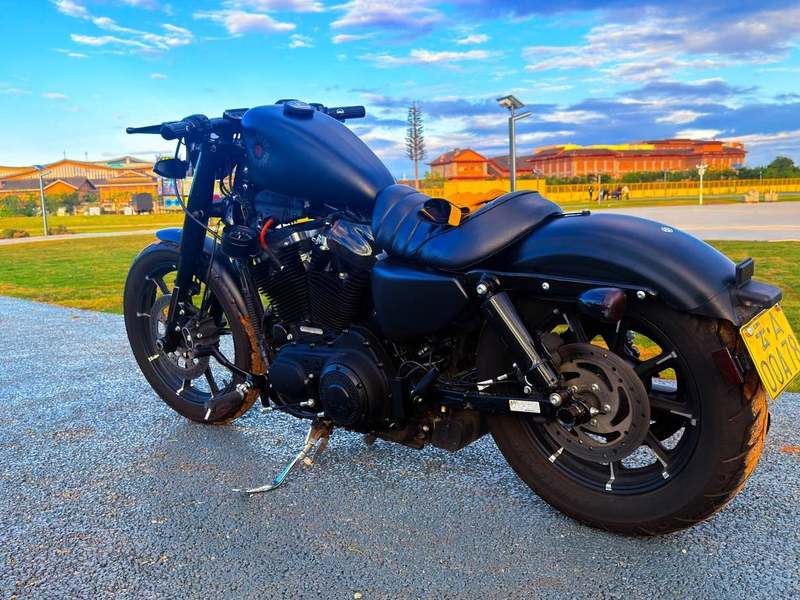 二手哈雷戴维森Iron883 硬汉