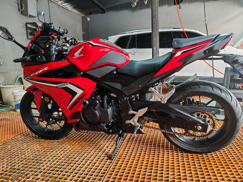 二手本田CBR400R
