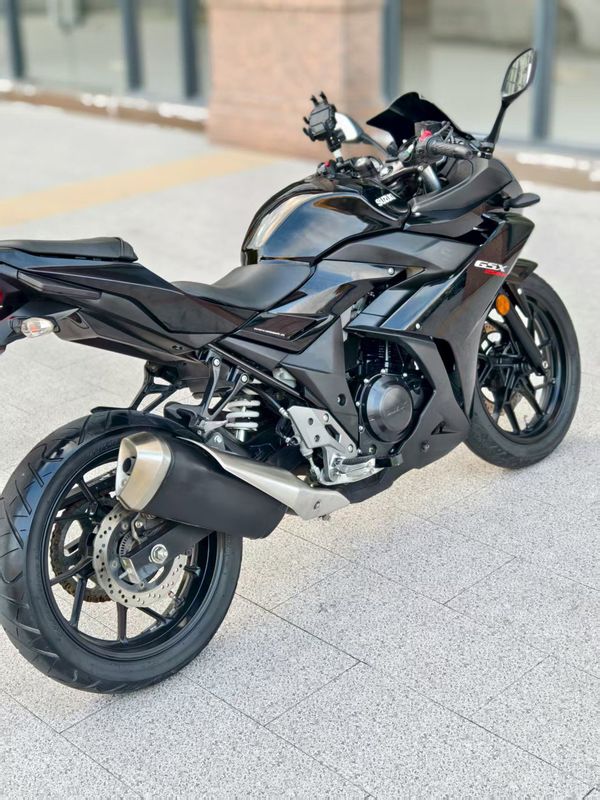 二手豪爵铃木GSX250R