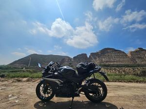 二手本田CBR400R