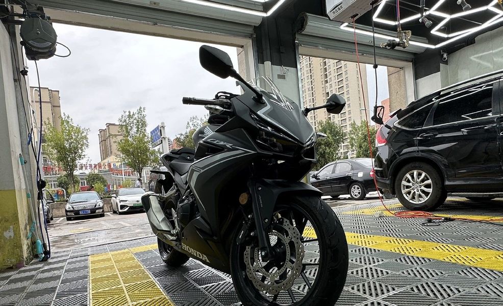 二手本田CBR400R