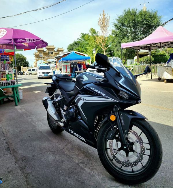 二手本田CBR400R