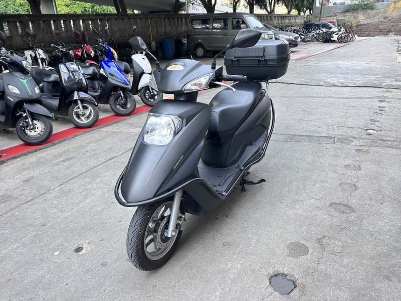 二手五羊本田SCR125