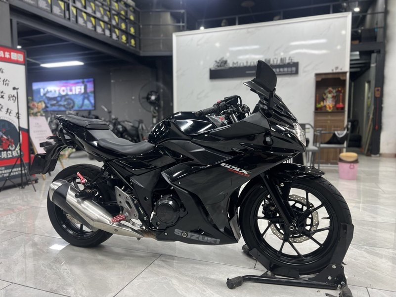 二手豪爵铃木GSX250R