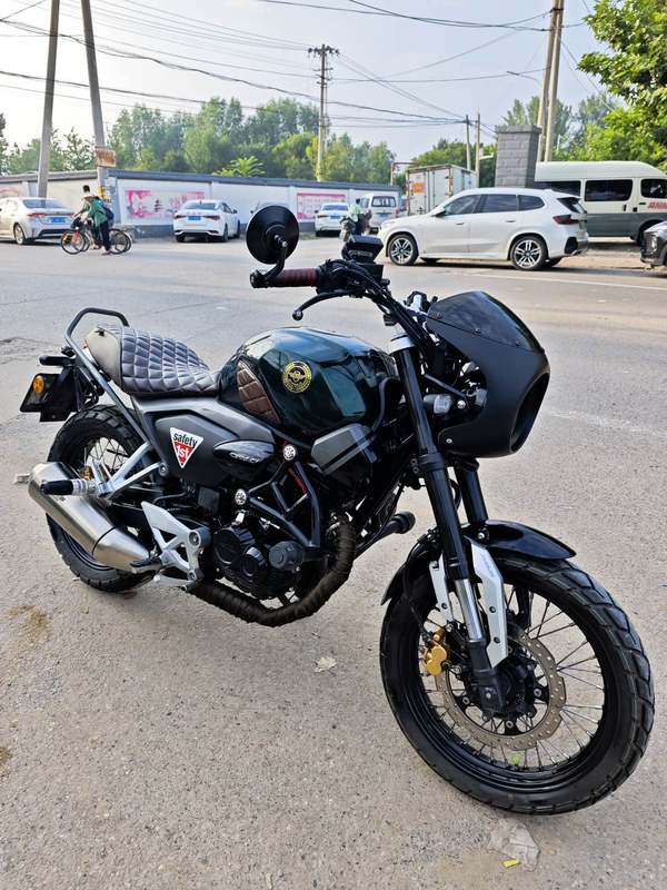 二手五羊本田鸷道 CB190SS