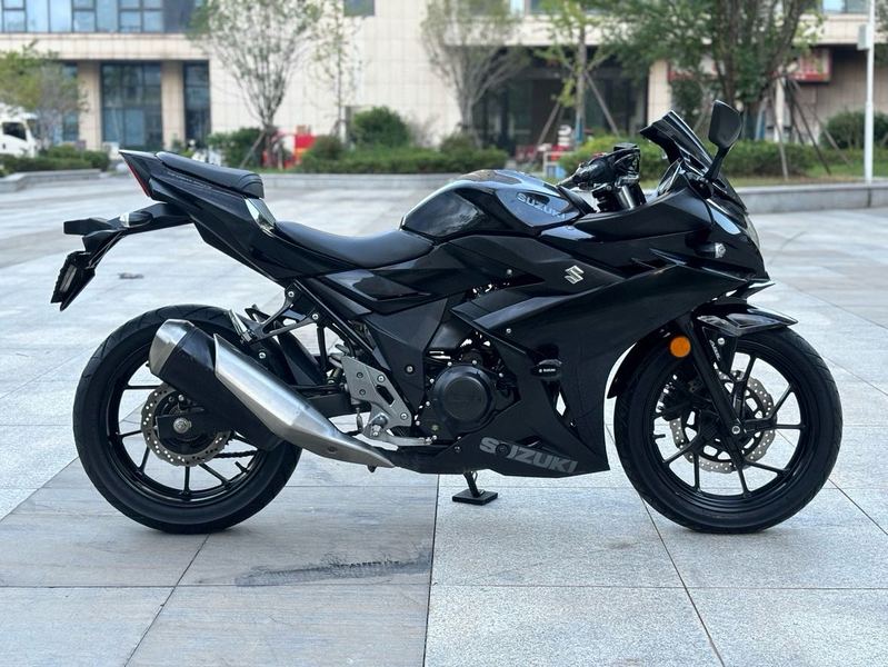 二手豪爵铃木GSX250R