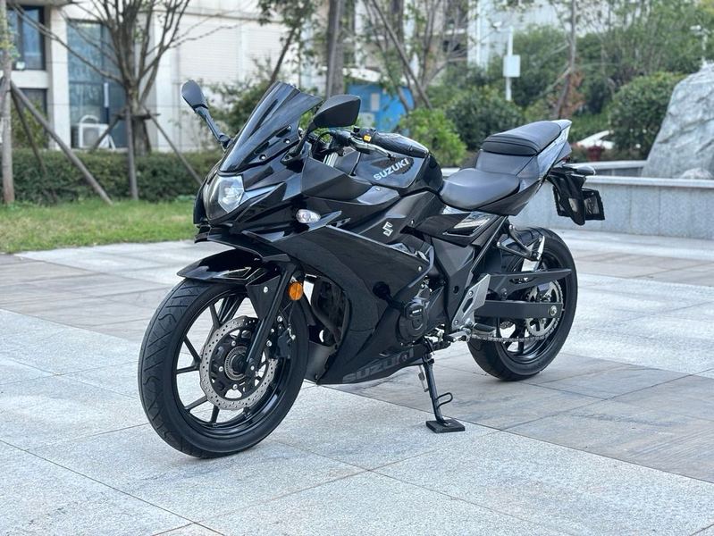 二手豪爵铃木GSX250R