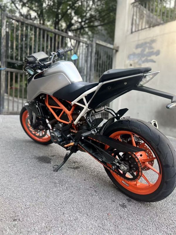 二手KTMR2R390 Duke