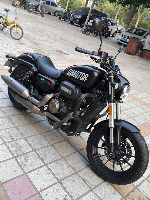 二手QJMOTOR闪300