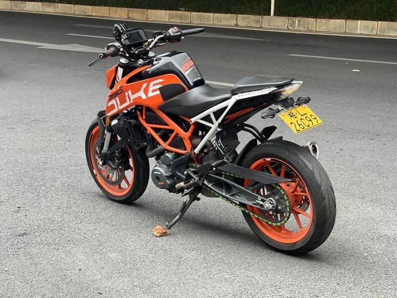 二手KTMR2R390 Duke