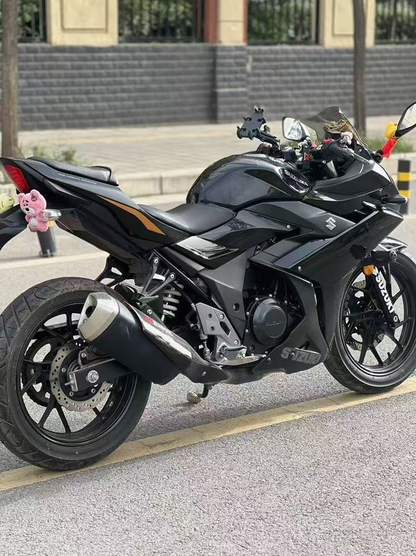 二手豪爵铃木GSX250R