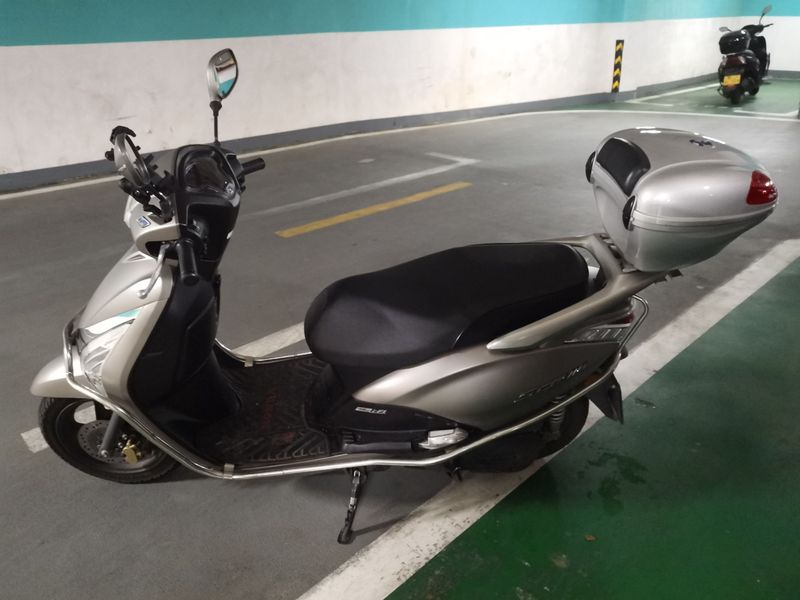 二手五羊本田SCR110 佳御