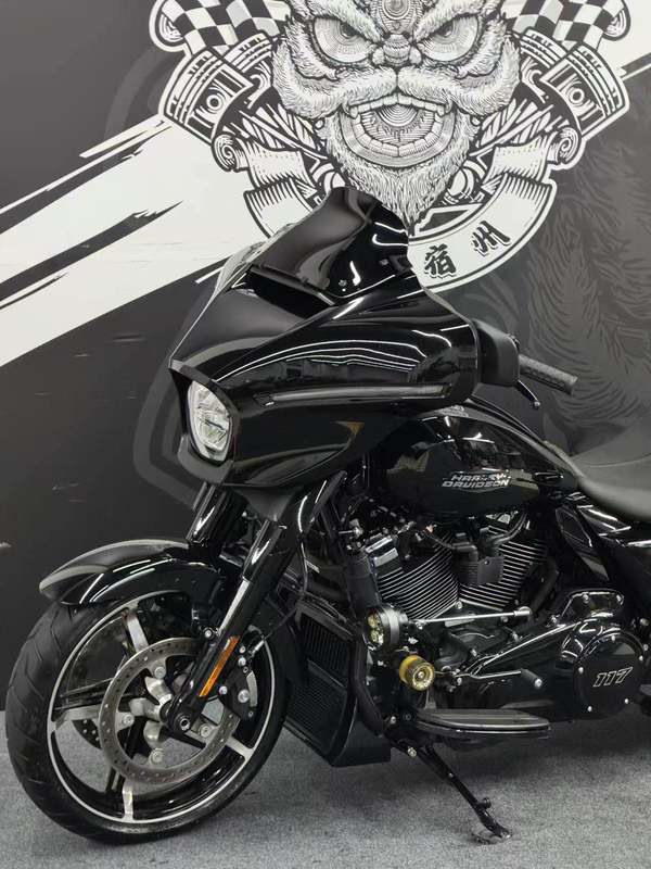 二手哈雷戴维森大道滑翔 Street Glide