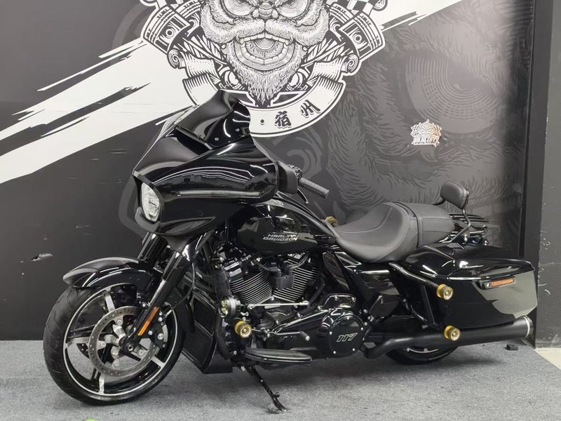 二手哈雷戴维森大道滑翔 Street Glide