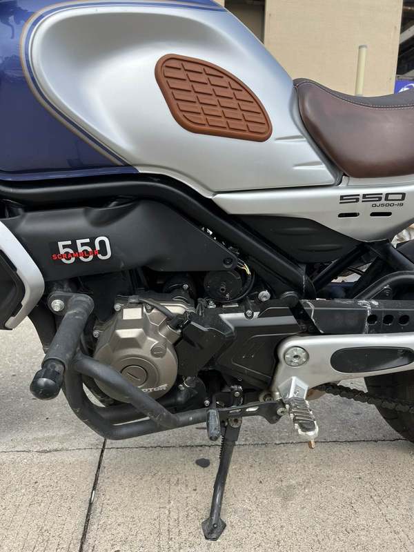 二手QJMOTOR逸550