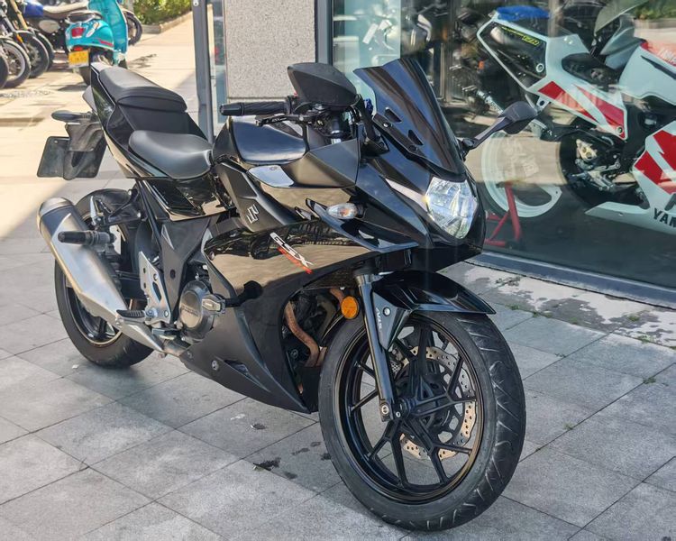 二手豪爵铃木GSX250R